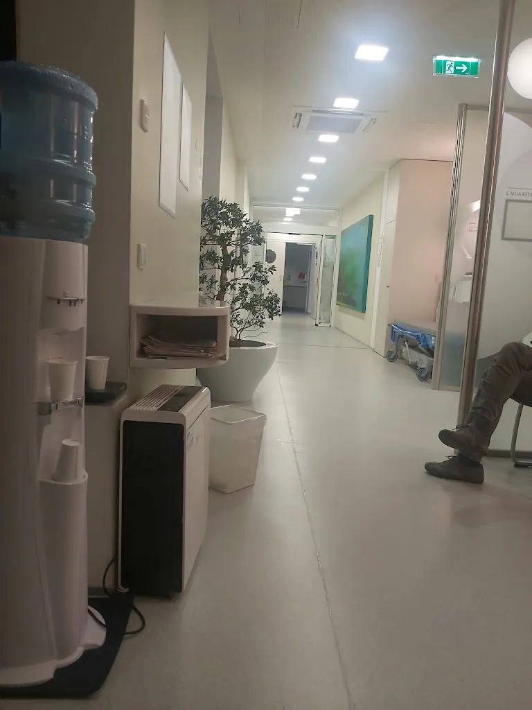 med CT / MRI Institute Dr. Klaus Kubin in Krispl