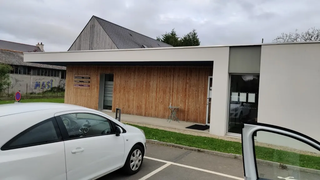 Maison Médicale doctor en Saint-Samson-sur-Rance
