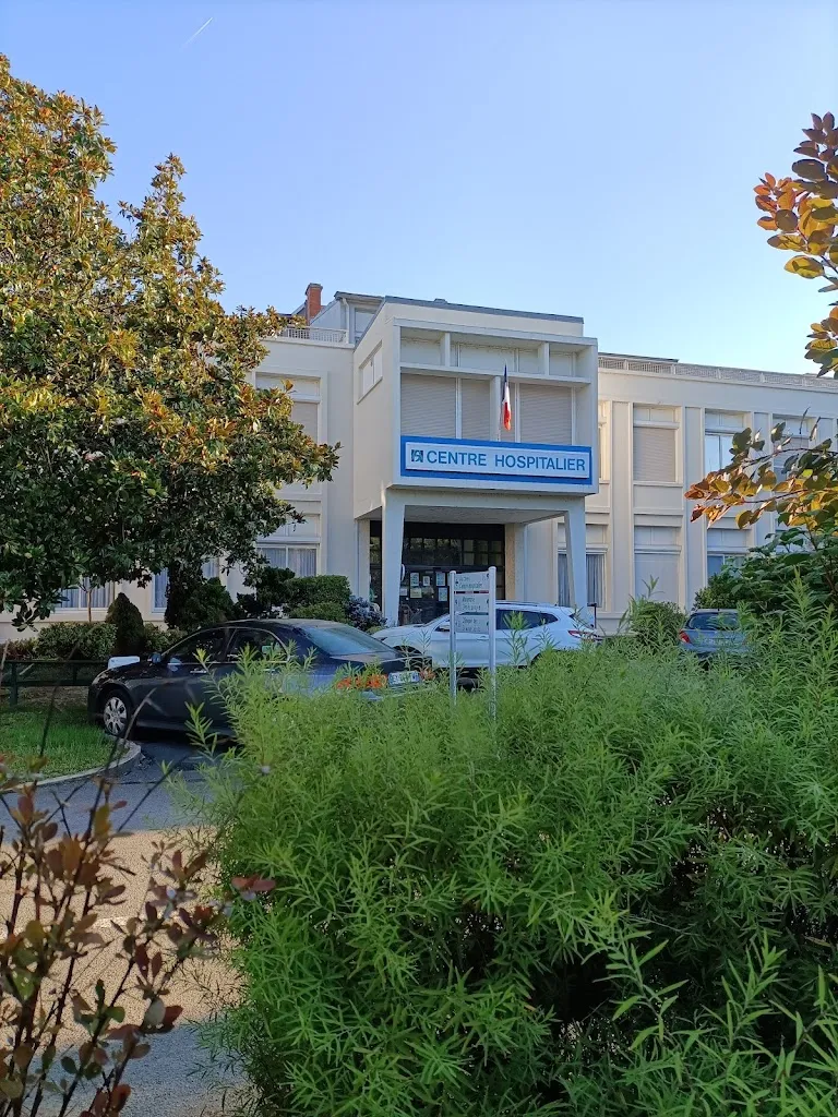 Hospital Center De Saint-Amand-Montrond doctor en Orval