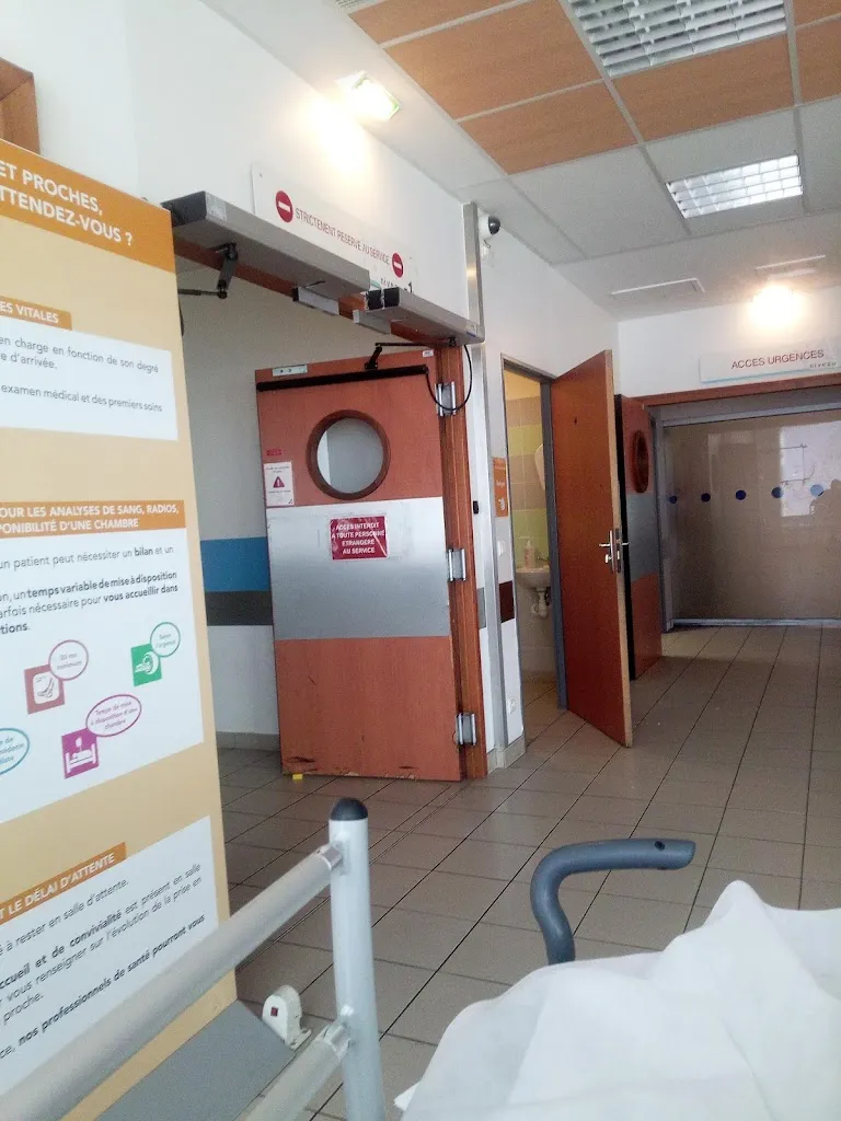 Troyes Hospital doctor en Trouy