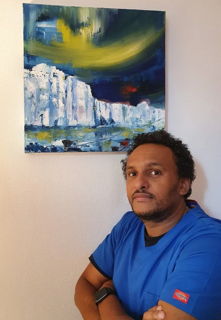 Dr. Florin Van Yombeth doctor in Réding
