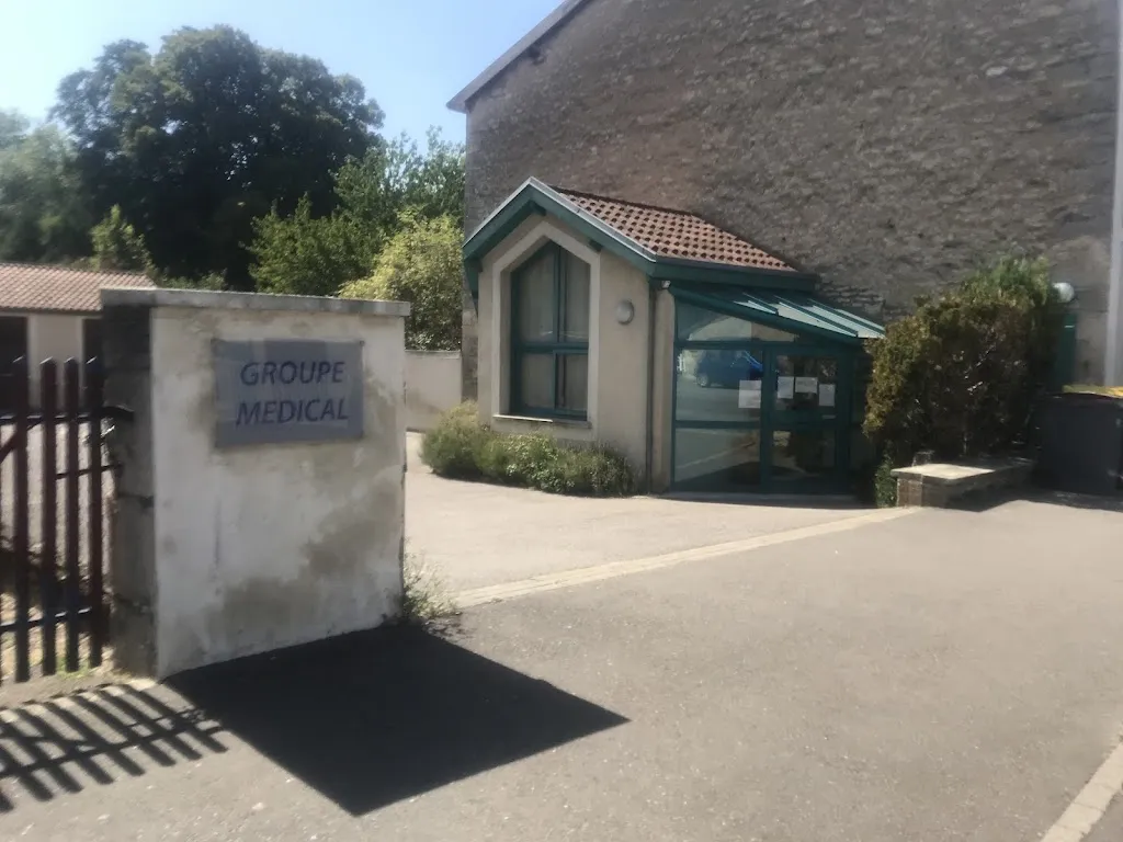 Groupe Médical doctor en Tronville-en-Barrois