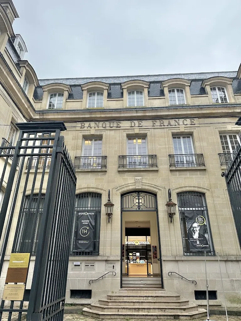 Dr Salim RABAH-BENABBAS Visiocentre Arzt in Brasles