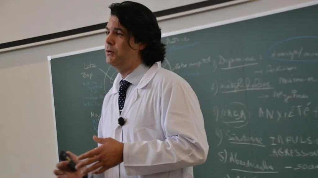 Dr. Delhorbe Eric