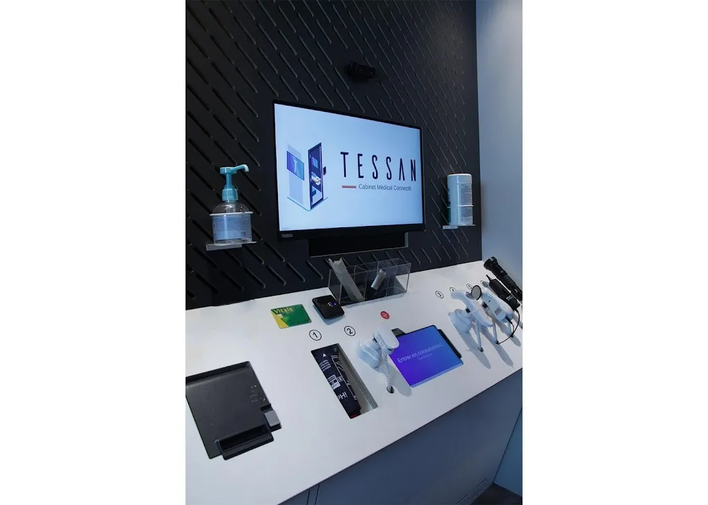 Cabine Téléconsultation Médecin Tessan_Courcelles-lès-Lens_slider_immagine_3
