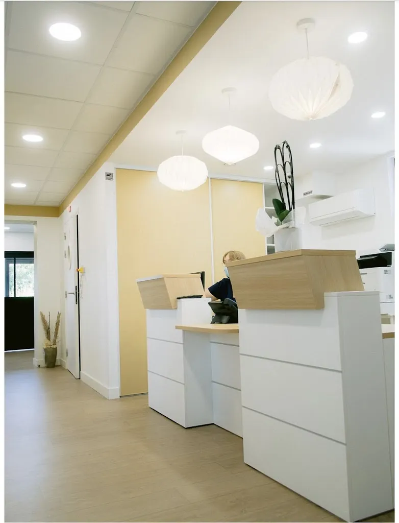 Docteur Inès BRIDOUX Cabinet Orthodontie Courrières SCM GOODSMILE
