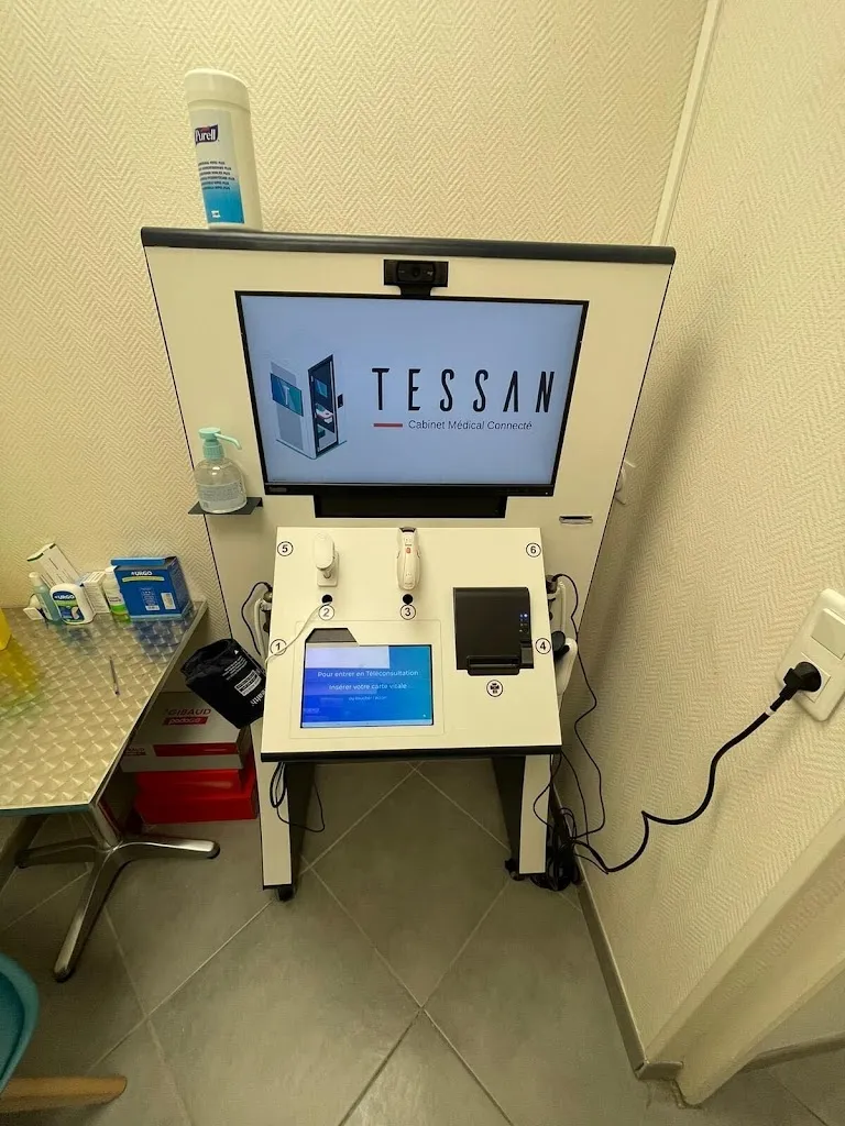 Cabine Téléconsultation Médecin Tessan_Curgies_slider_image_2