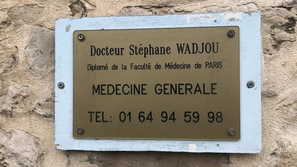 Dr. Stephane doctor in Étampes-sur-Marne