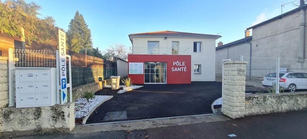 Charlaine RUET - Pédicure-podologue doctor en Charentay