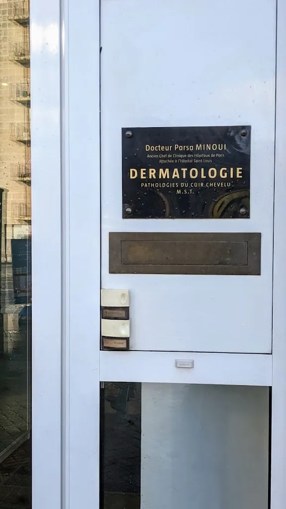 Docteur Parsa Minoui Arzt in Châtillon