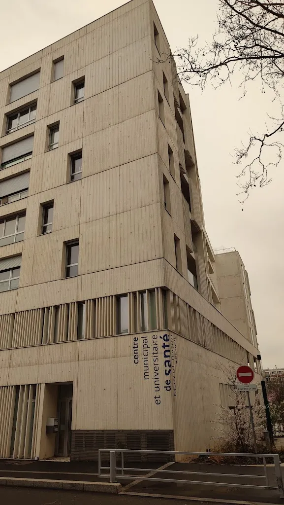 Municipal Health Center Mai Politzer_Arcueil_slider_image_1