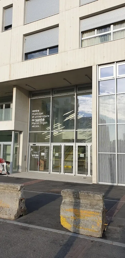 Municipal Health Center Mai Politzer_Arcueil_slider_image_2