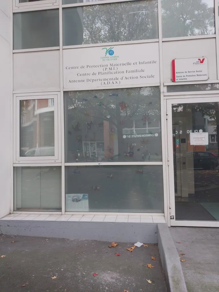 Center For Maternal And Child Health Arzt in Argenteuil