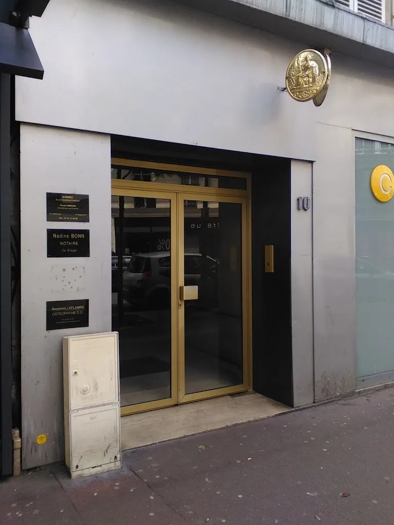 Lam Soyphen medico a Asnières-sur-Seine