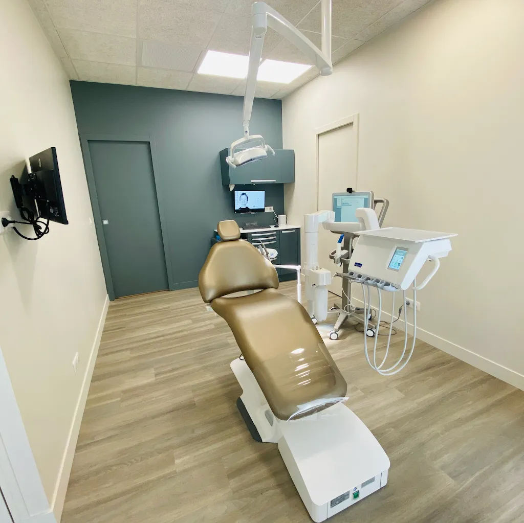 Dr Phu Cat PHAN - Exercice Orienté vers l’ORTHODONTIE_Bailly-Romainvilliers_slider_immagine_1