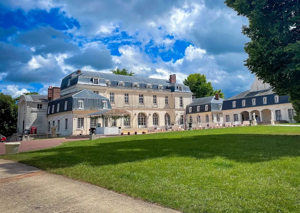 Condé Sainte-Libiaire Castle medico a Condé-Sainte-Libiaire