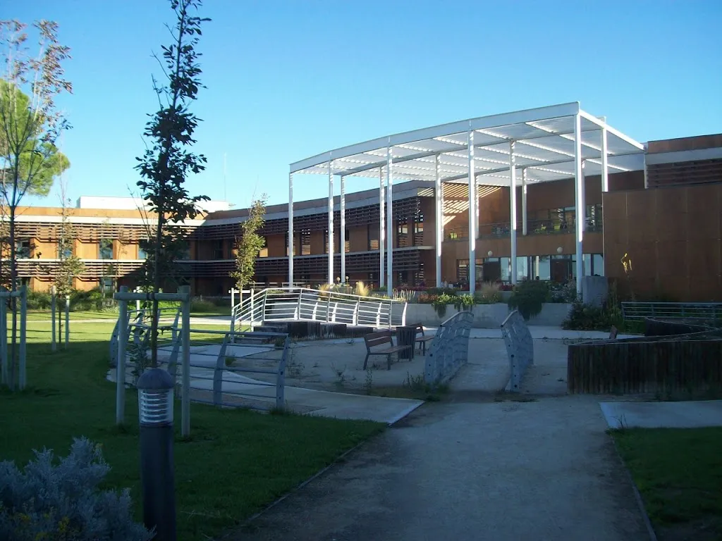 Hôpital Universitaire De Réadaptation, De Rééducation Et D'addictologie Du Chu De Nîmes_Le Grau-du-Roi_slider_imagen_1