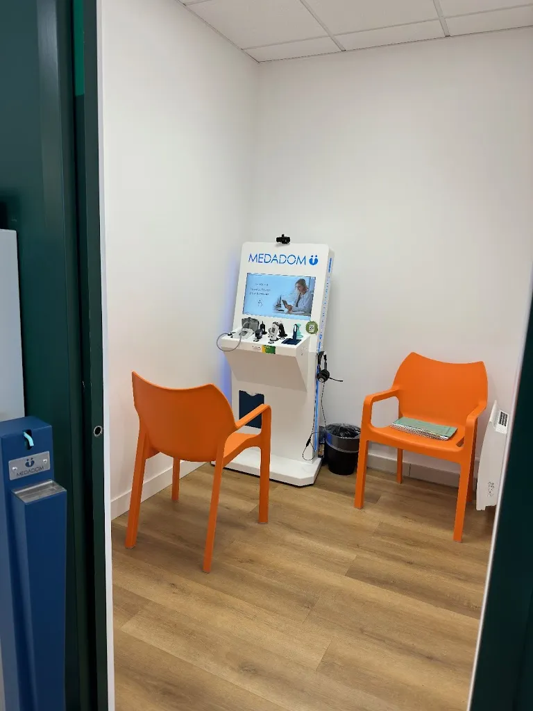 Cabinet médical de téléconsultation MEDADOM Arzt in Nesmy