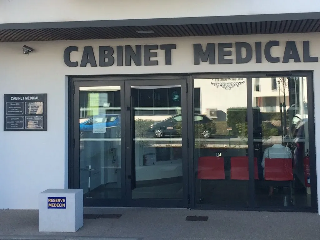 Dr Dominique Pitois- Rotondo_Saint-Gilles-Croix-de-Vie_slider_bild_2