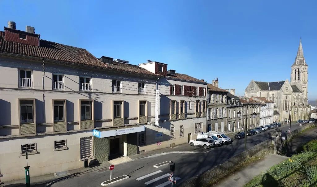 Surgical Clinic St. Joseph doctor en Saint-Joseph