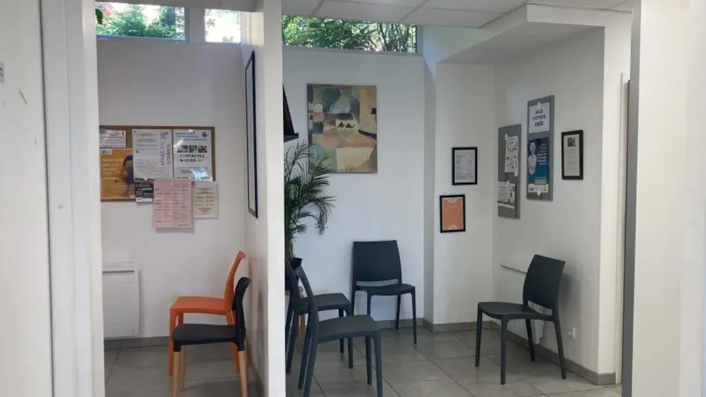 Dr Marine DAZIN doctor en Lumbin