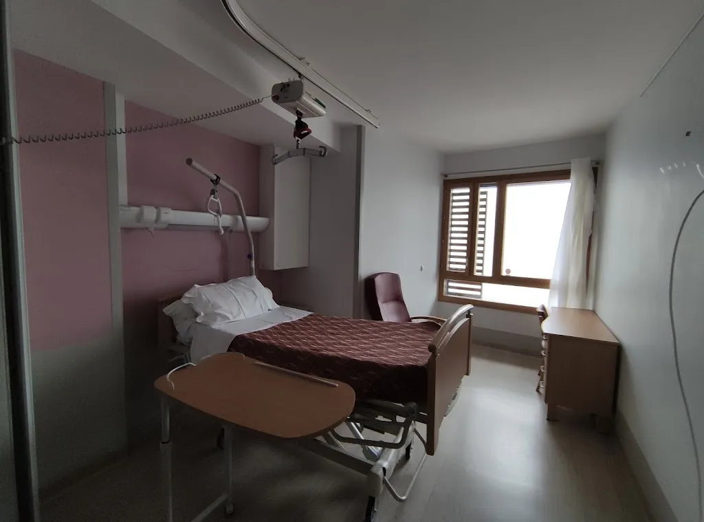 Hospital Center_Saint-Geoire-en-Valdaine_slider_image_1