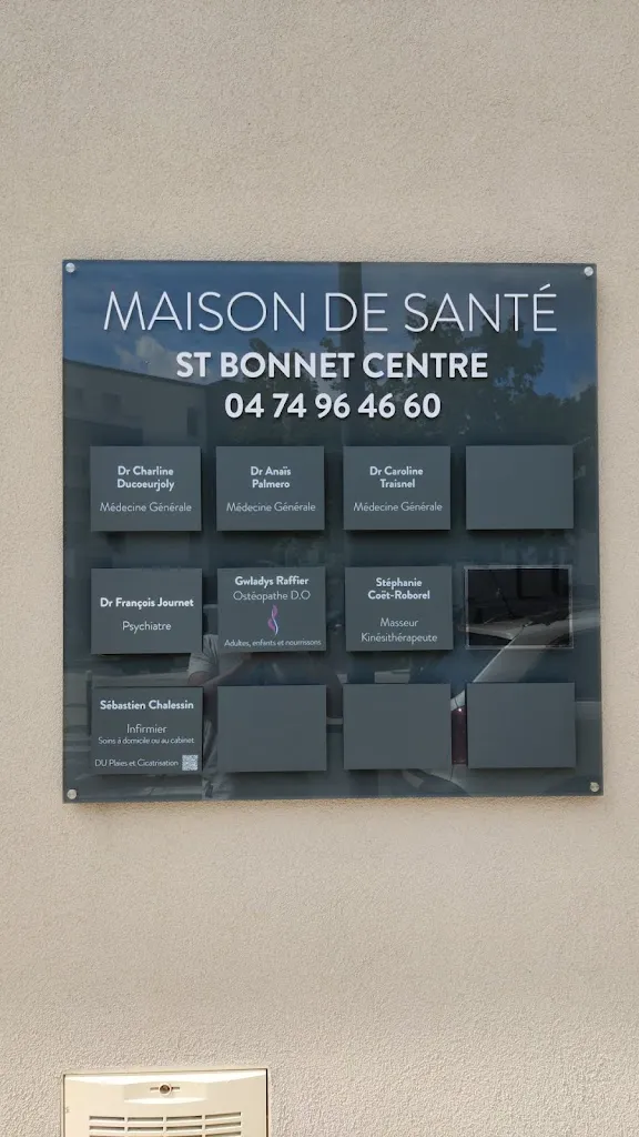 Cabinet médical et paramédical de St Bonnet centre_Vaulx-Milieu_slider_bild_2