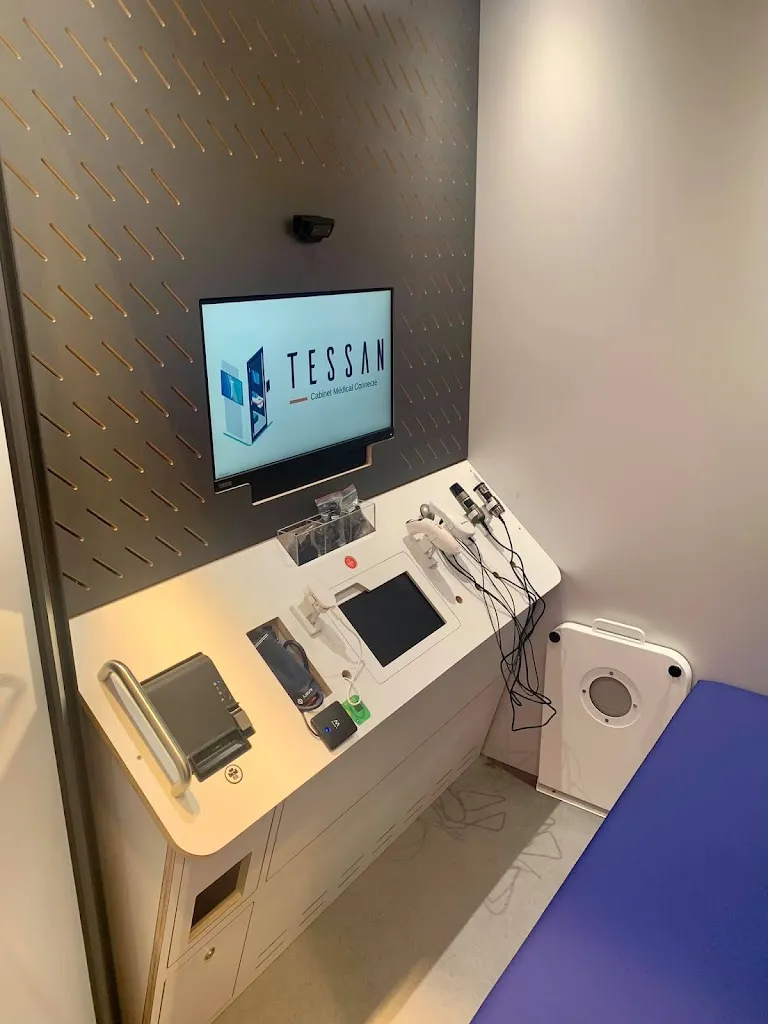 Cabine Téléconsultation Médecin Tessan Arzt in Arbent