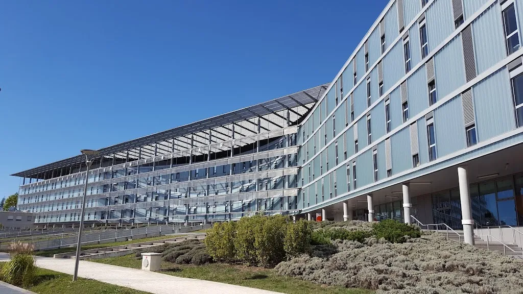 Hospital Center University Dijon Bourgogne doctor in Bourogne