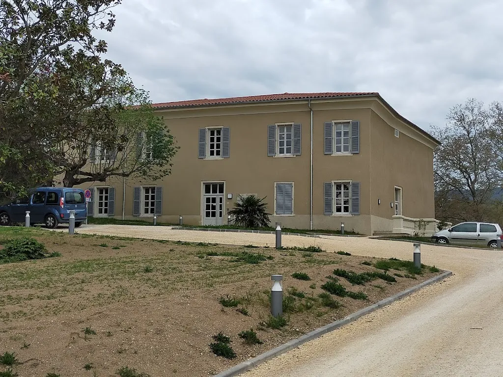Pôle médical de saint Alban du Rhône_Auberives-sur-Varèze_slider_imagen_1