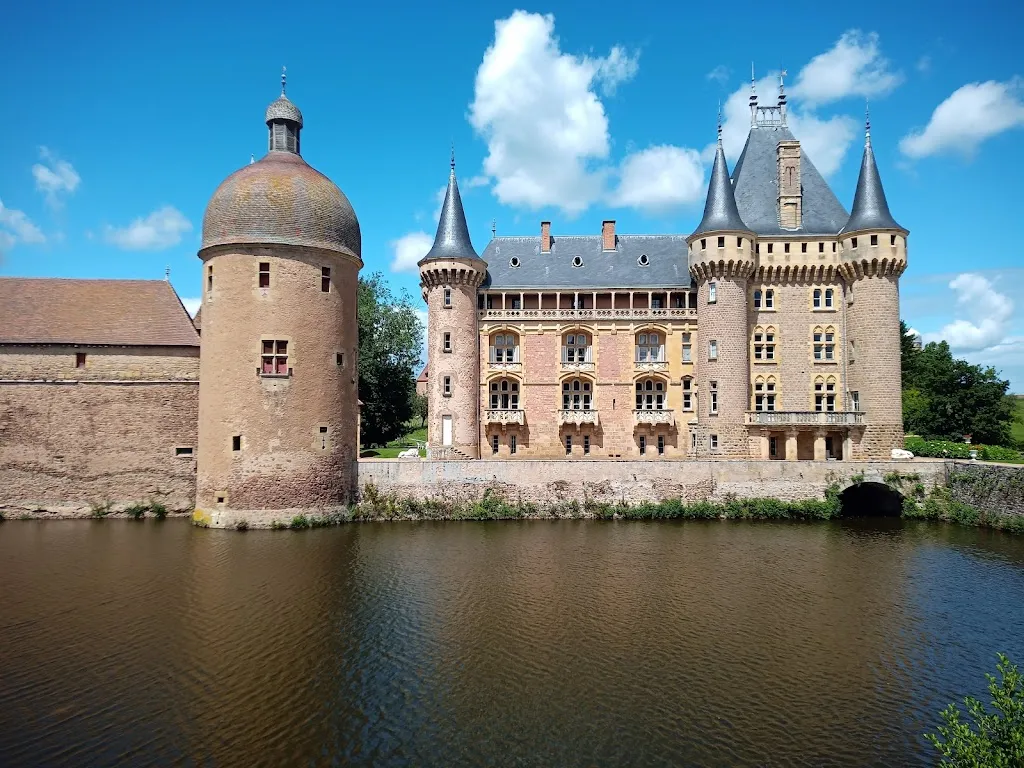 La Clayette Castle doctor en La Clayette