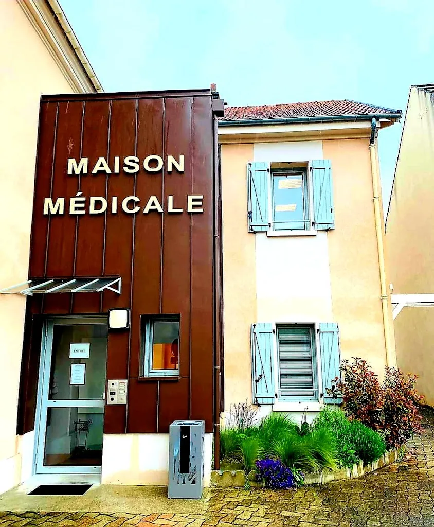 Maison médicale de Saint-Martin-du-Tertre_Saint-Martin-du-Tertre_slider_image_1