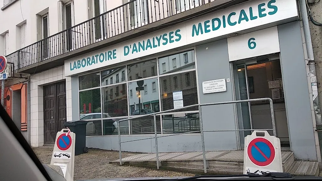 Laboratoire Ouest biologie/Blanc Galiby Bachy doctor in Brandérion