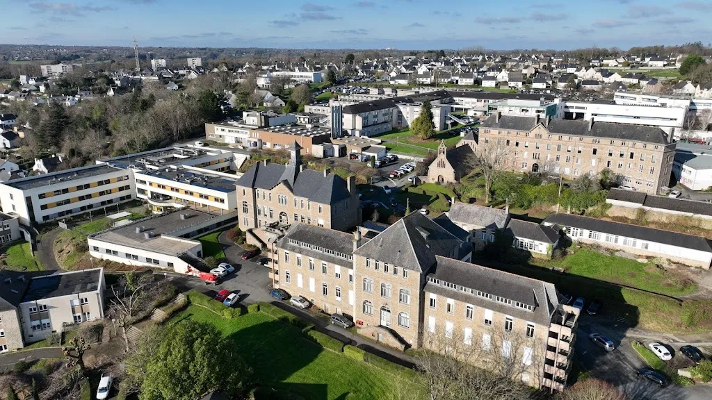 Guingamp Hospital doctor en Département des Côtes-d’Armor