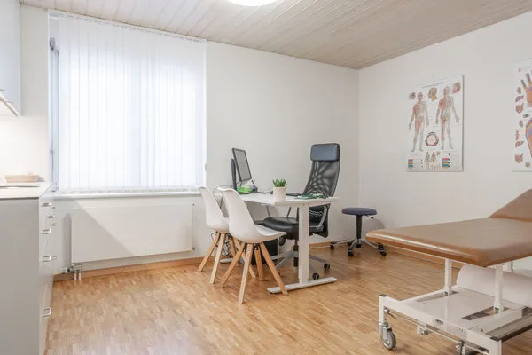 Ärztezentrum Rafz / Land-Permanence AG médecin à Dettighofen