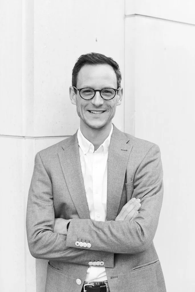 Mund-Kiefer-Gesichtschirurgie PD Dr. Dr. Florian Grill Arzt in Schwandorf in Bayern