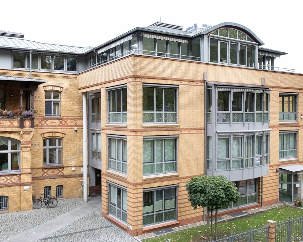 MVZ Nierenzentrum am Treptower Park und Hausarztpraxis Dr. RSMU Miller doctor en Alt-Treptow