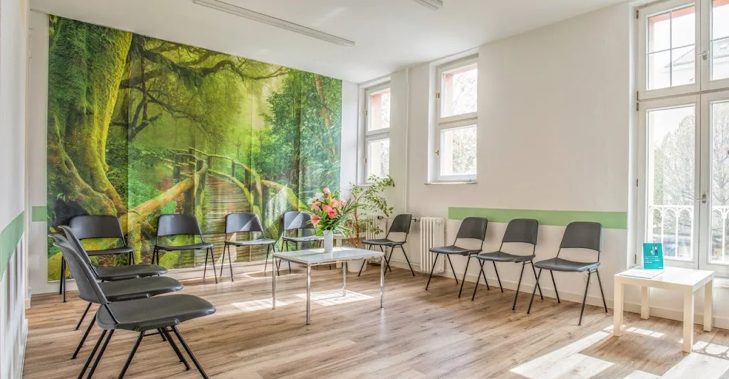 Hausarztpraxis Dr. Wang-Rosenke_Gesundbrunnen_slider_bild_2