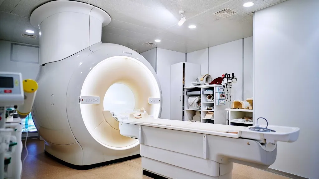 László Krencz_Your Radiologen.de - Medical Care Centers GmbH_Tegel_recensione