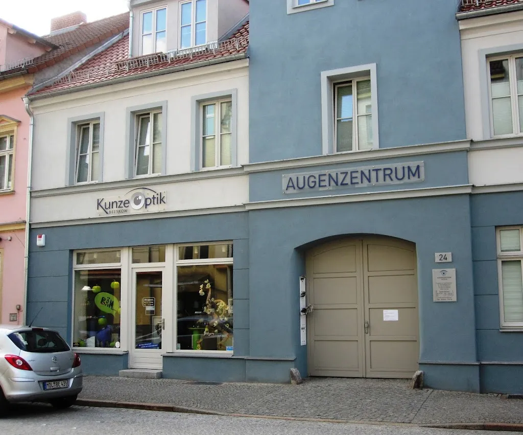 AUGENZENTRUM BEESKOW - Dr. med. U. Sterzinsky - Dr. med. A. Wildeck médecin à Beeskow