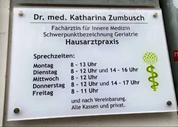 Hausarztpraxis Dr. med. Katharina Zumbusch_Brandenburg an der Havel_slider_immagine_1