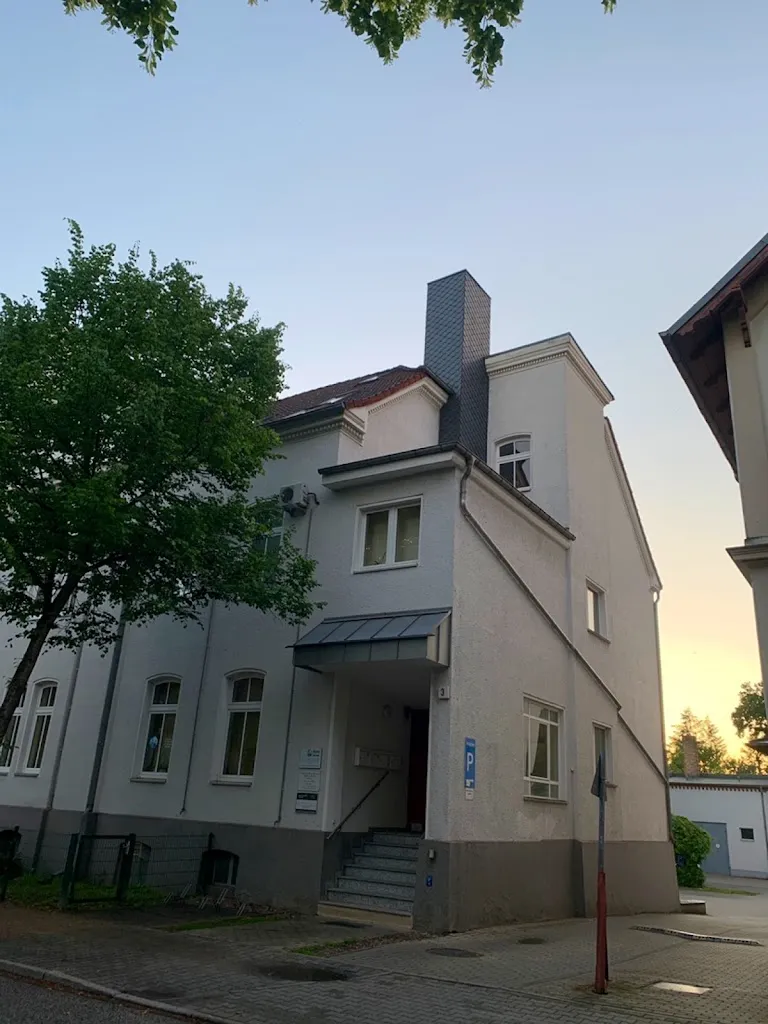 Praxis Alexander Heinze - Facharzt für Innere Medizin und Pneumologie