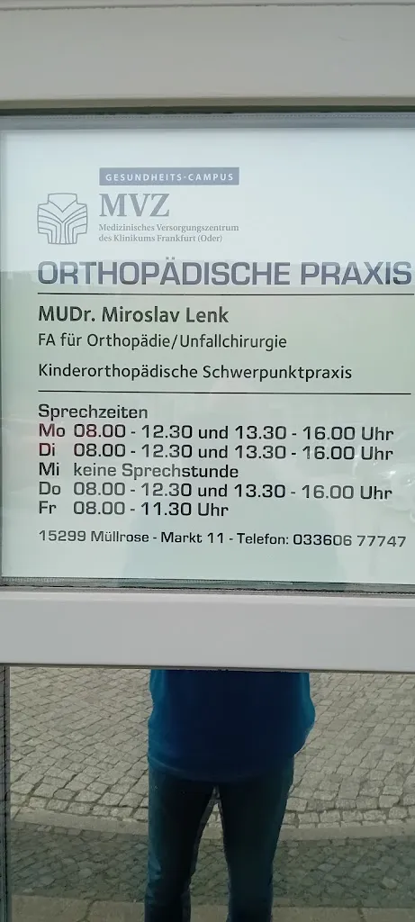 MVZ Orthopädische Praxis Dr. Miroslav Lenk_Groß Lindow_slider_image_3