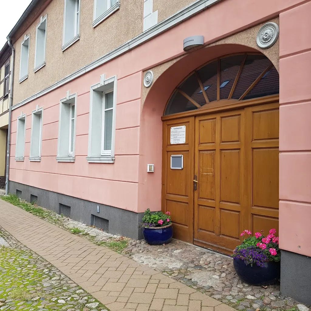 Familienpraxis Dr. med. Ilka Winkler médecin à Kremmen