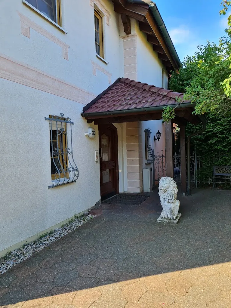 Hausarztpraxis Dr. med. Cecylia Giersig und Viktoria Giersig_Stahnsdorf_slider_immagine_2