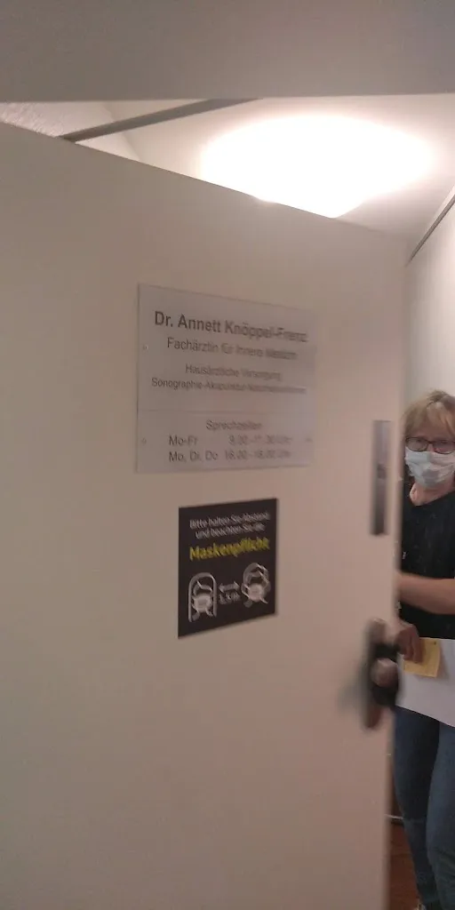 Frau Dr. med. Annett Knöppel-Frenz