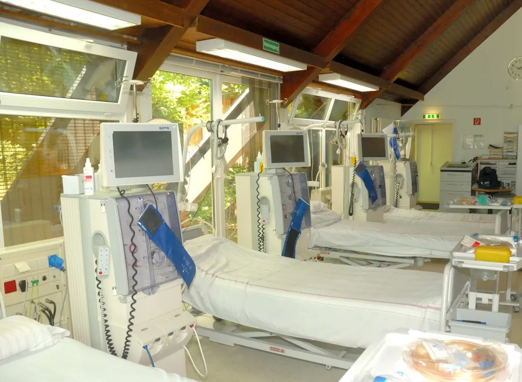 zero PRAXEN Fachärztliches MVZ mit Dialysezentrum Bergstraße (Standort Bürstadt)_Bürstadt_slider_image_2