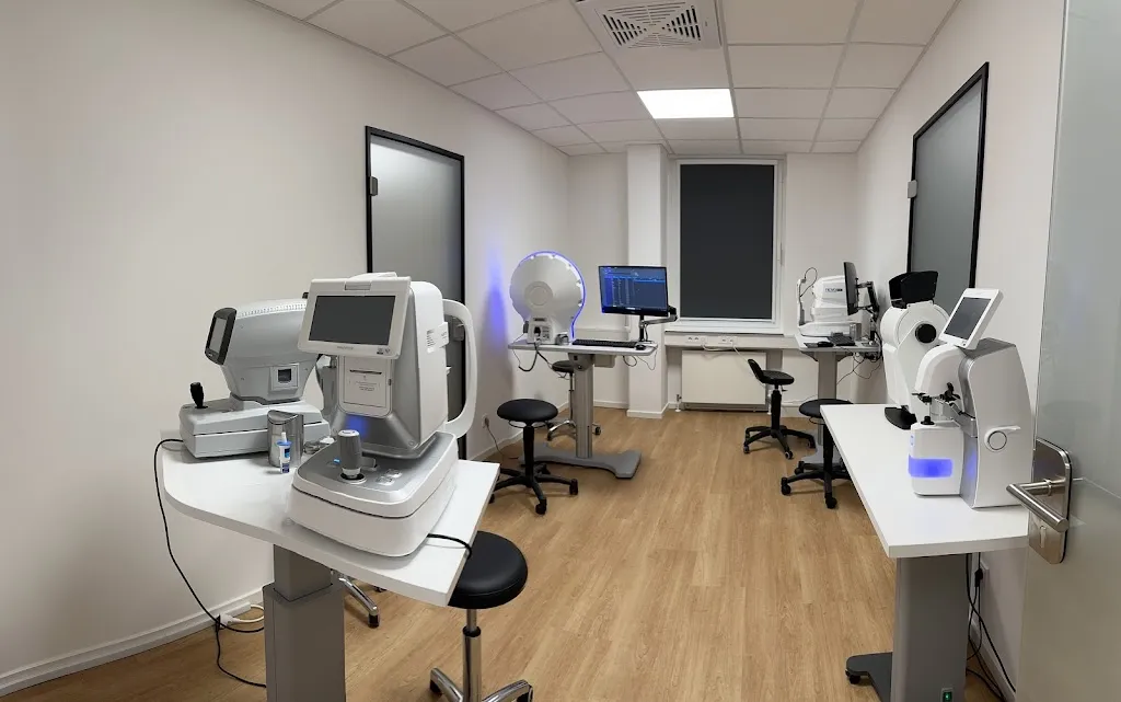 Oculight Augenarzt-Praxis | Augenarzt Eschborn, Dr. Sven Lee_Eschborn_slider_immagine_1