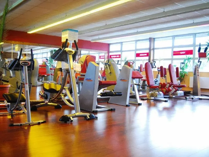 Health Sports & Sauna World WUPAS_Schotten_slider_image_1
