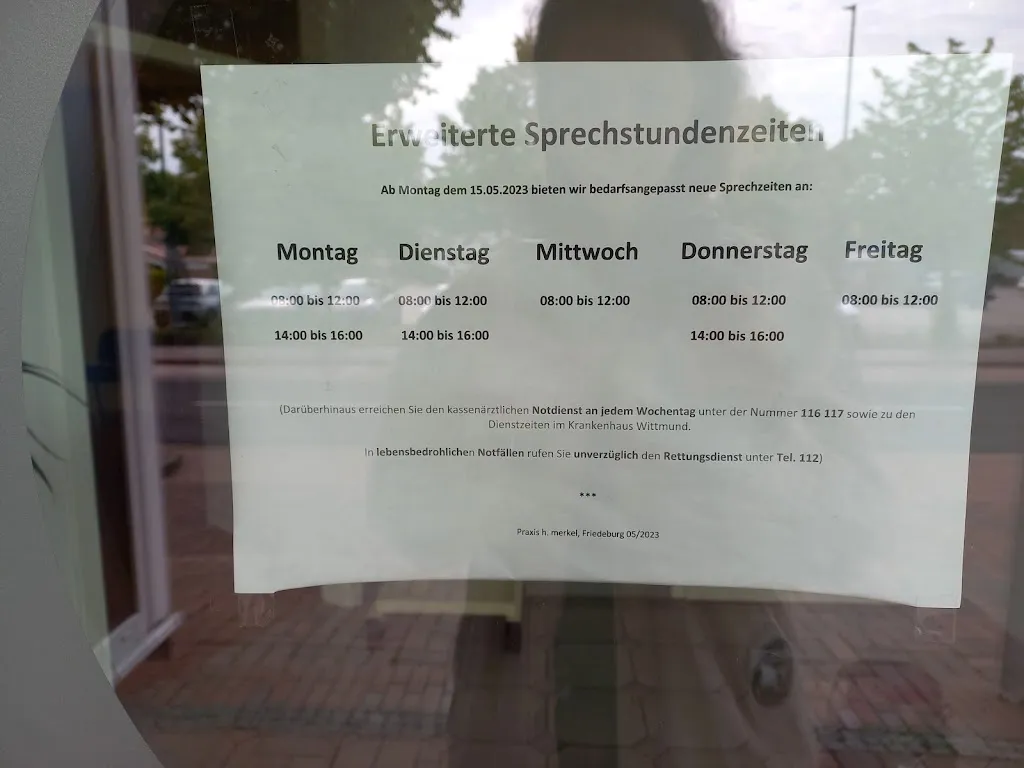 Herr Hans Merkel médecin à Friedeburg